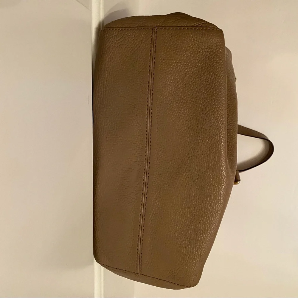 MICHAEL KORS BAG TOTE LONG STRAP TAUPE TAN GRAY PEBBLED LEATHER ZIP TOP